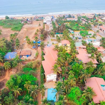 Fabhotel Prime Bluebell Beach Resort Candolim Exterior photo