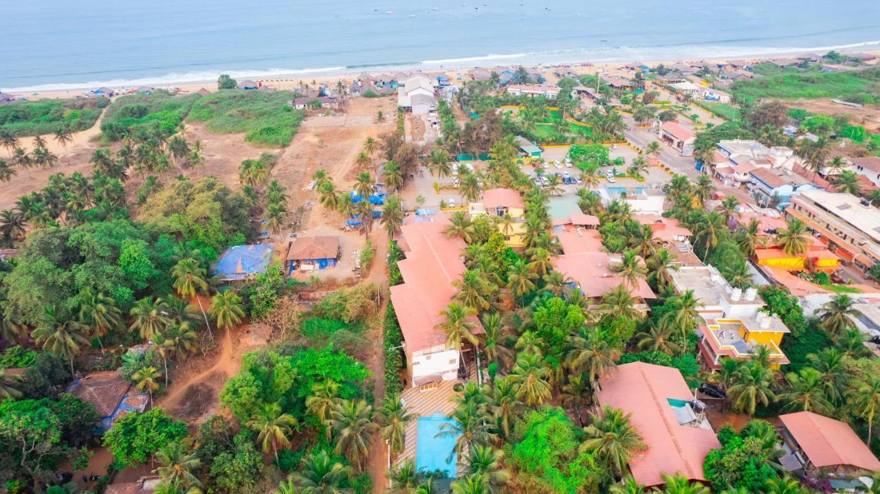 Fabhotel Prime Bluebell Beach Resort Candolim Exterior photo